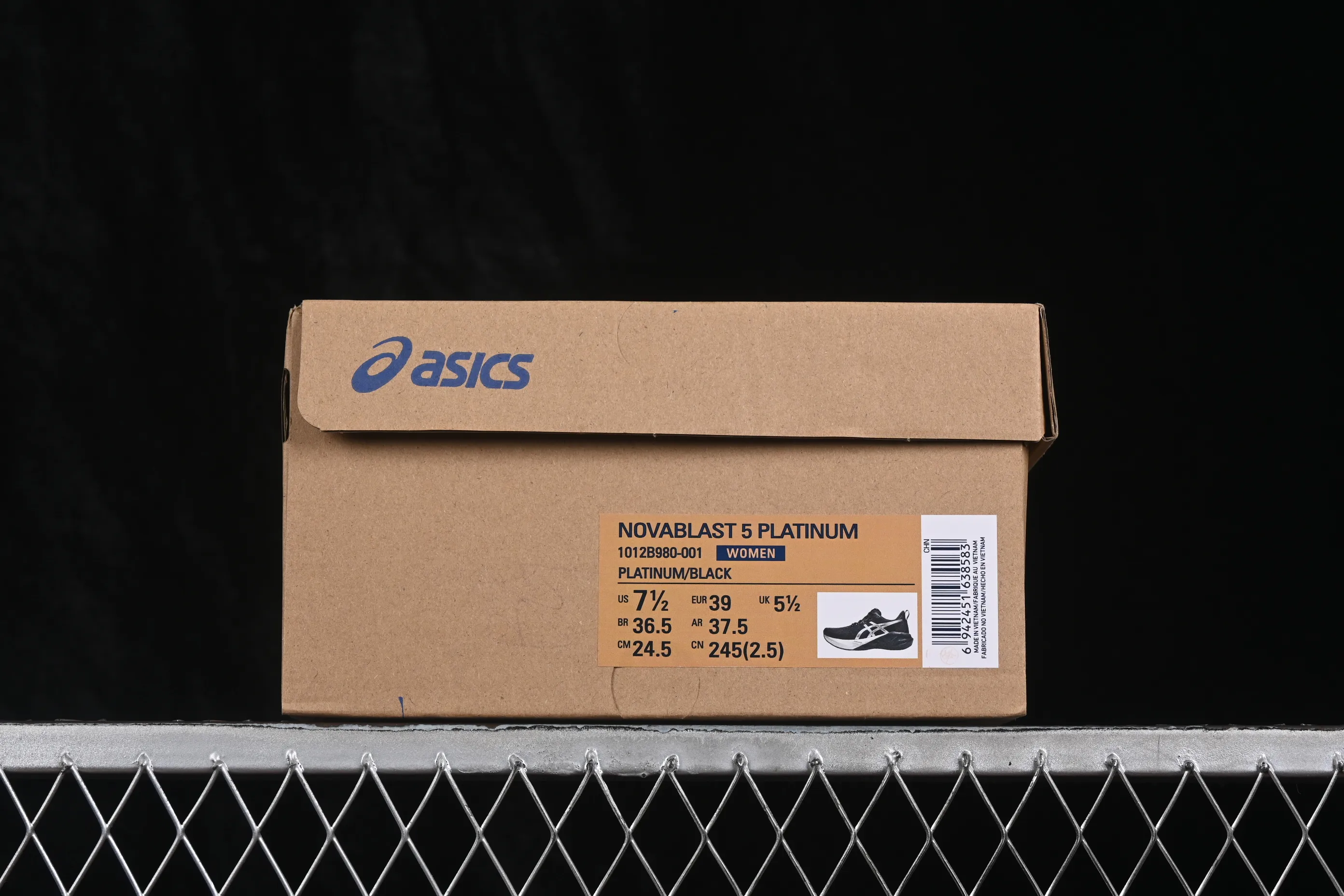 All categories Asics Asics series Asics Novablast 5 Asics Novablast 5 Asics retro breathable casual shoes cushioning men's wear-resistant running shoes 1012B980-001
